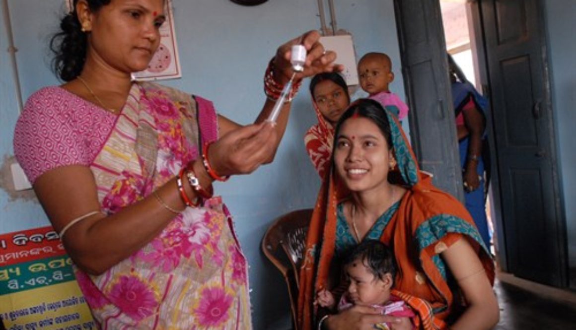 Photo: Pippa Ranger, Innovation Advisor, DFID. Community health worker, Rebati, gives babies like Adilya, polio and other life saving vaccinations for at least the first year of their lives. Britain is working with the Government of Odisha, one of India's poorest states, and UNICEF, to save the lives of thousands of mums and babies.
