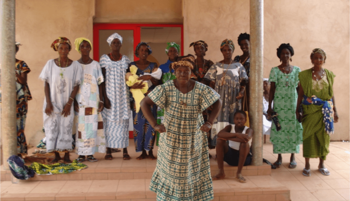 Photographer: Polly Walker Title: No na trabadja pa no tabanca (we are working for our village); Traditional Birth Attendants pose after newborn training in Guinea Bissau. Location: Buba, Quinara region, Guinea Bissau