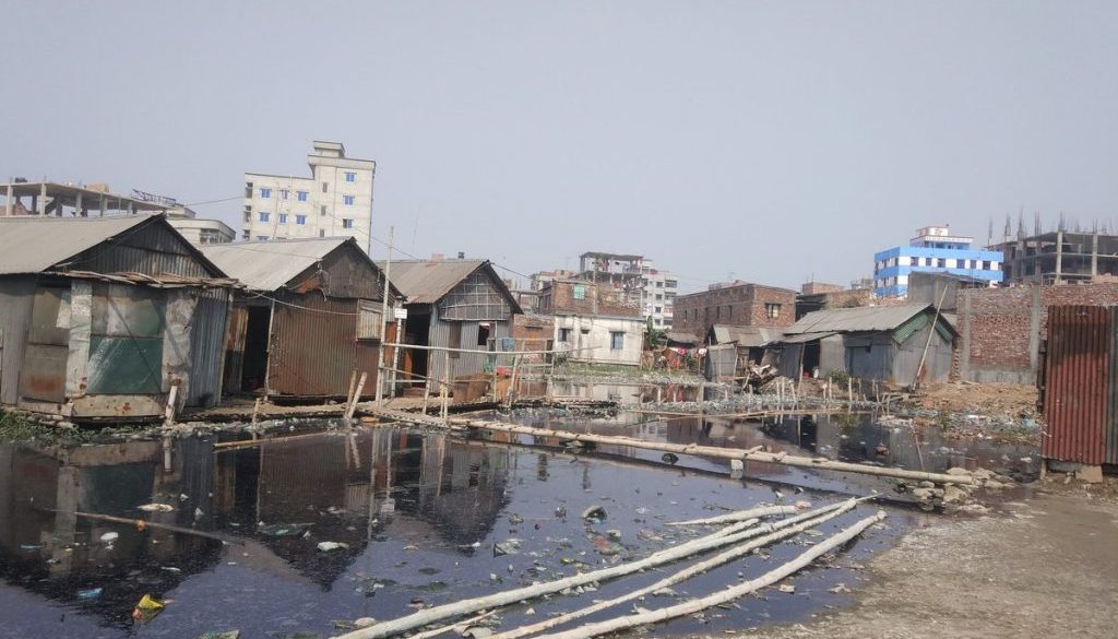 industrial-waste-in-the-informal-settlement-1024x768-1024x585